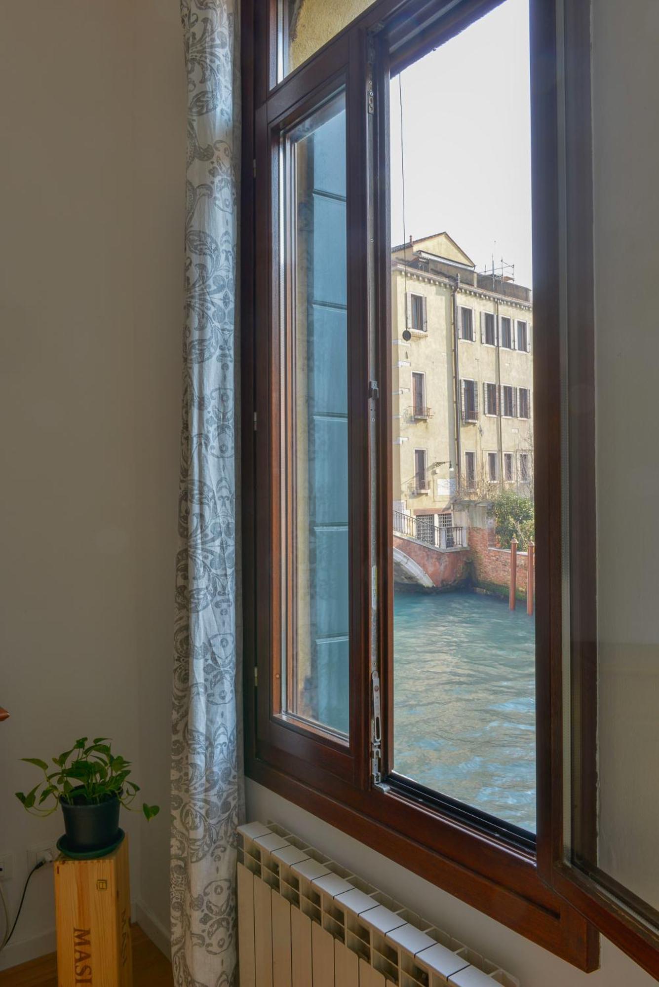 Ca' Dino Venice - Canal View Esterno foto